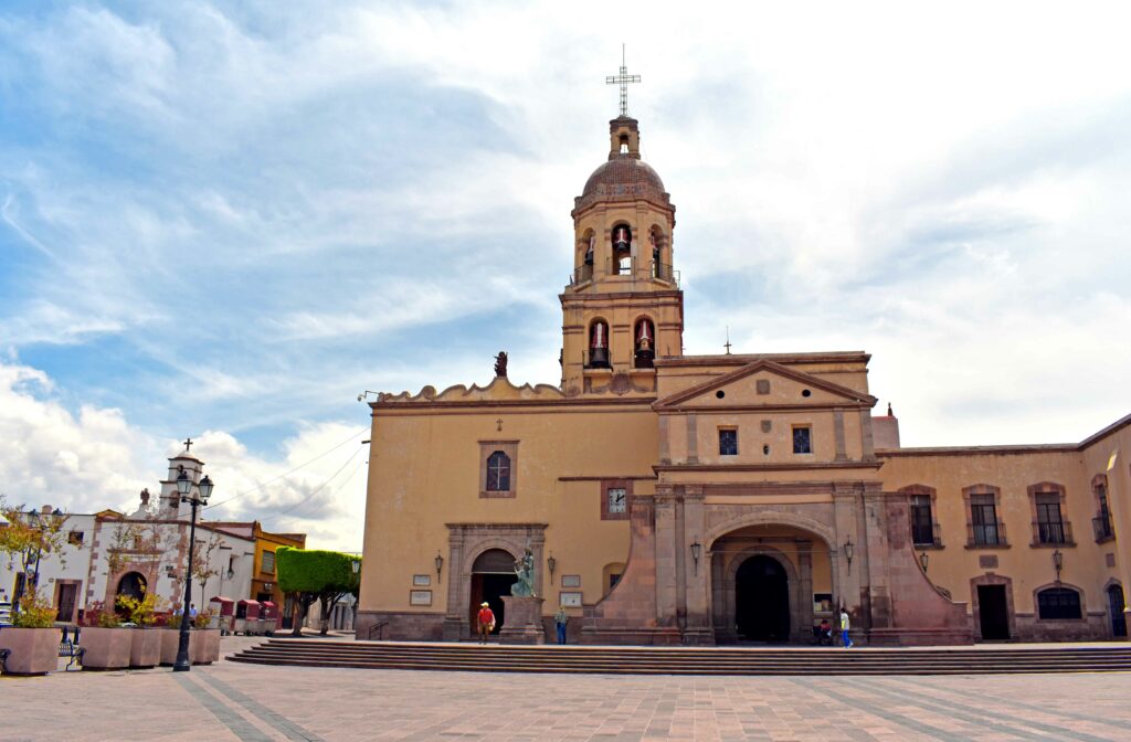 Templo de la Santa Cruz - Turismo del Estado de Querétaro
